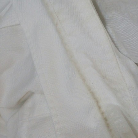 自宅のアレ でワイシャツの頑固な襟袖汚れを簡単に落とす方法 コラムカテゴリー 洗濯 コラム くらしメイド Dcmホールディングス